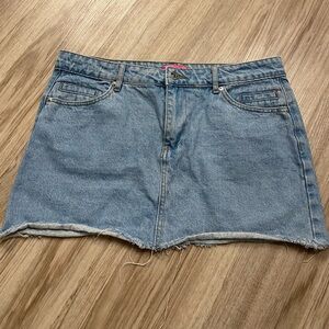 Edikted, blue jean skirt, mid/high rise, comfortable